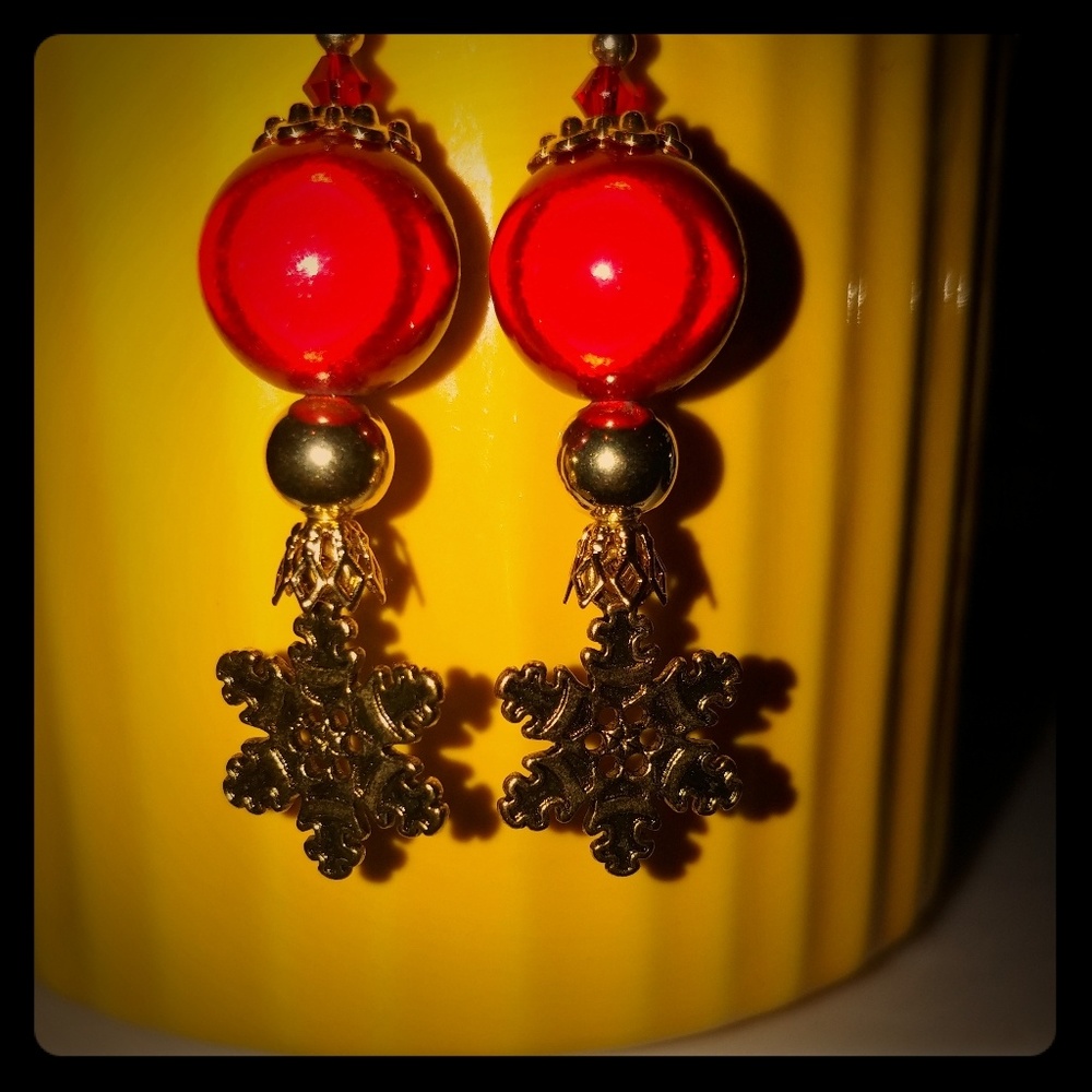 H.Crafted Golden snowflakes n Amazing red❄❤